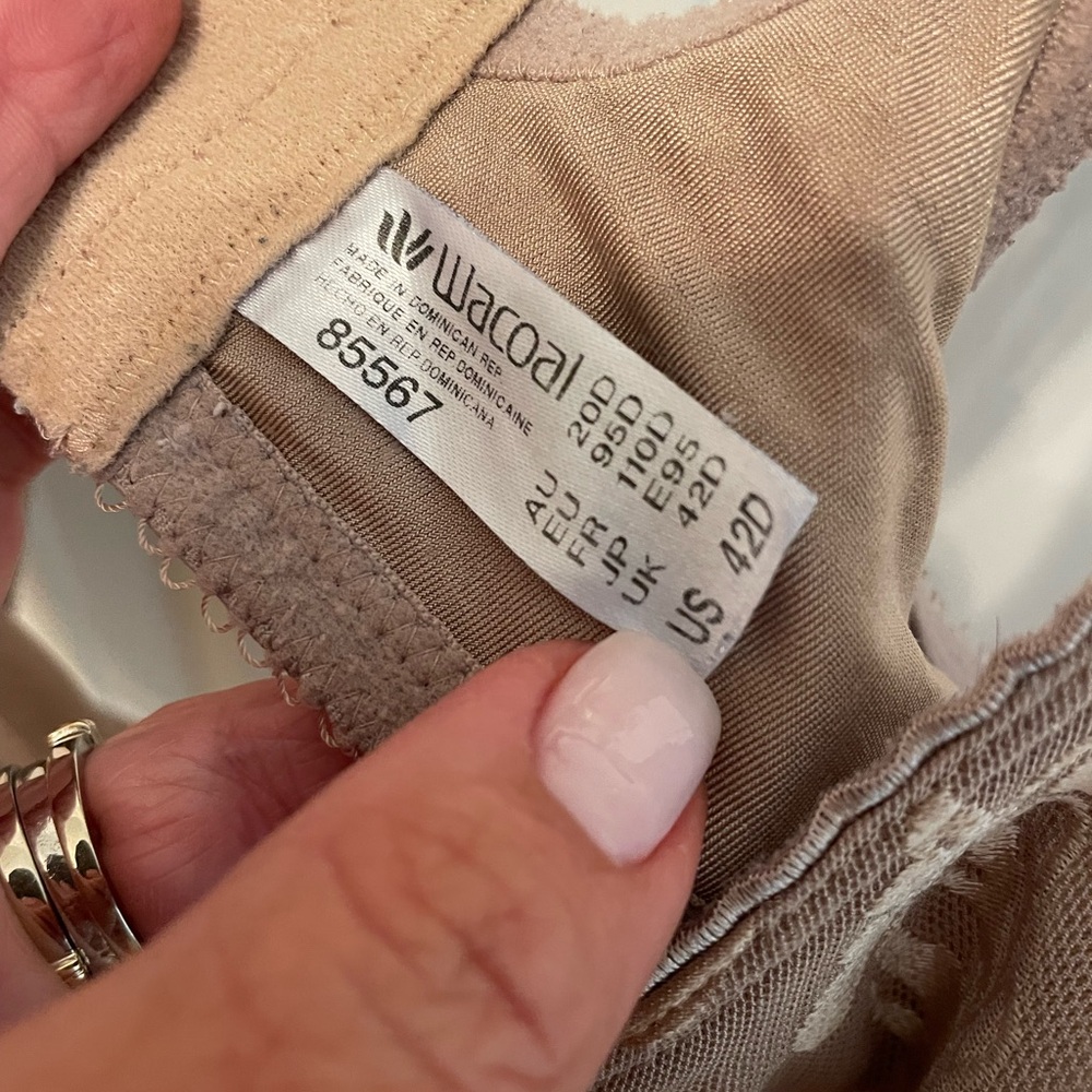 Wacoal set of 3 awareness underwire bras- 42D - Picture 2 of 10